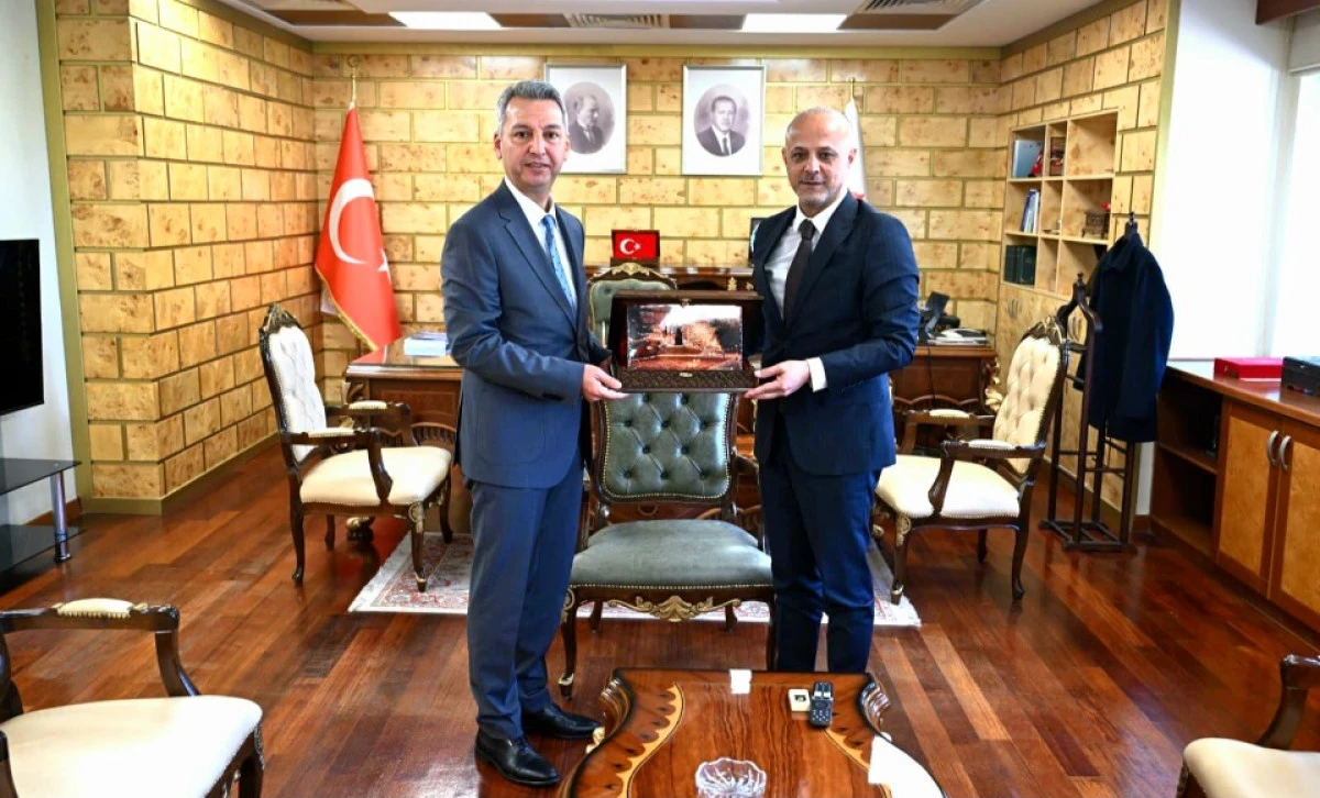 Afşin Belediye Başkanı Koray Kıra&ccedil;, KS&Uuml; Rekt&ouml;r&uuml; Prof. Dr. İbrahim Taner Okumuş&rsquo;u Ziyaret Etti