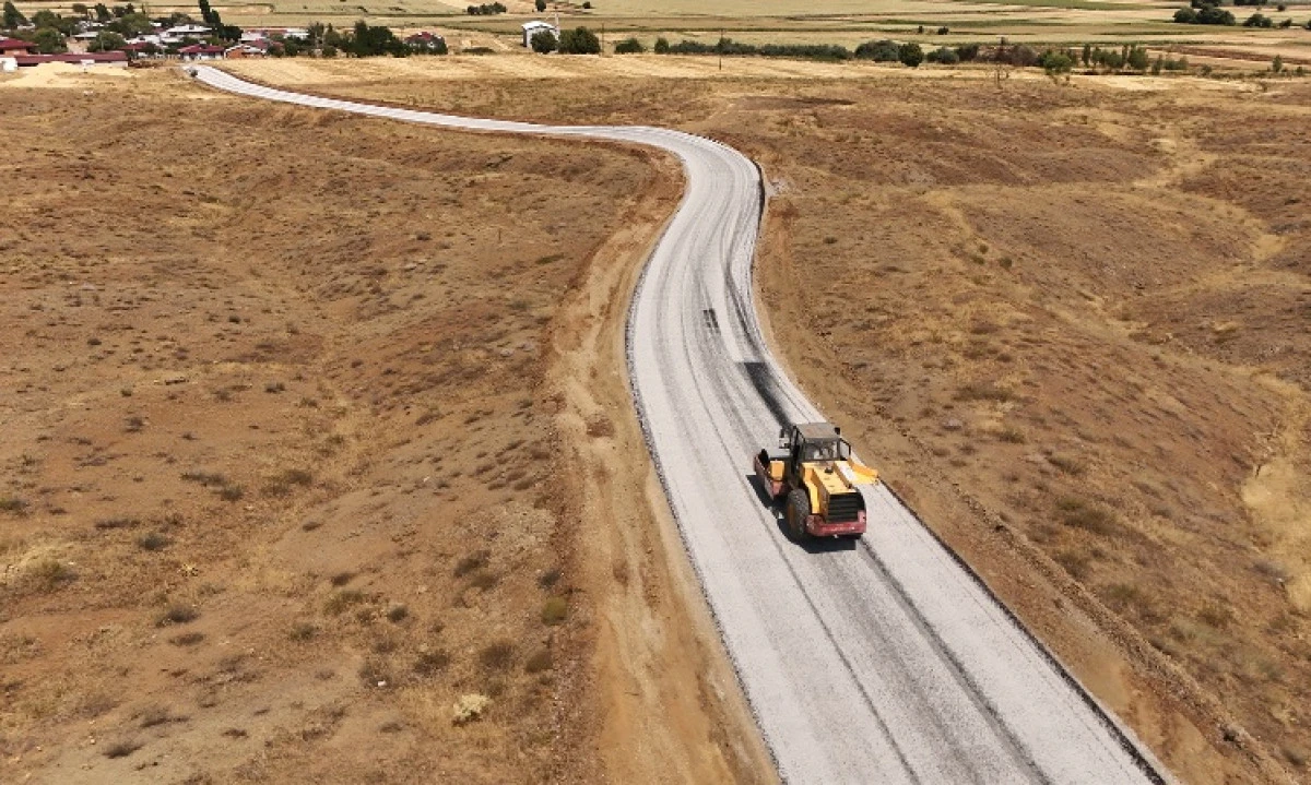 Afşin Kırsalında Ulaşımı İyileştiren Yol &Ccedil;alışması
