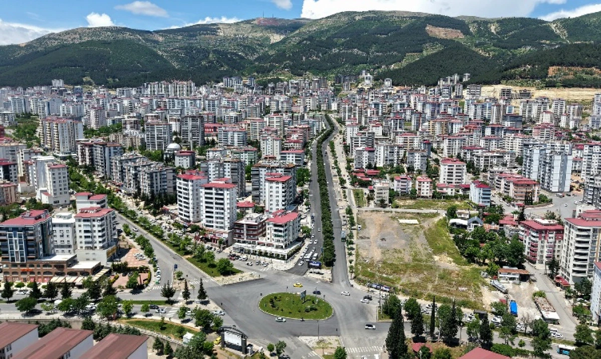 Ahır Dağı Caddesi&rsquo;nde Asfalt Serimi Tamamlandı