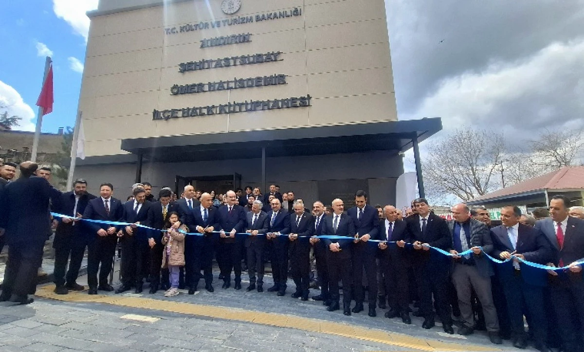 Andırın Şehit Astsubay &Ouml;mer Halisdemir İl&ccedil;e Halk K&uuml;t&uuml;phanesi Hizmete A&ccedil;ıldı