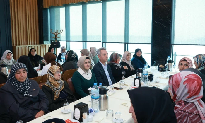 Anneler G&uuml;n&uuml;&rsquo;nde Şehit ve Gazi Aileleriyle Anlamlı Buluşma