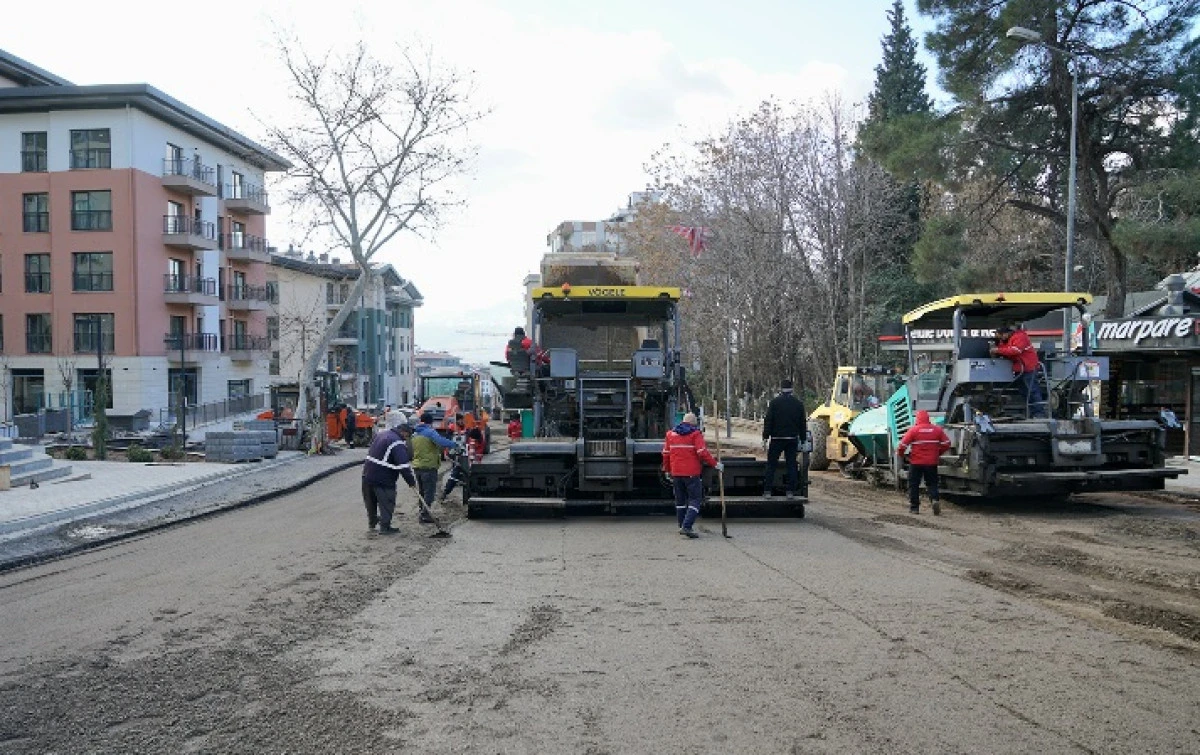 Asfalt Sırası Z&uuml;beyde Hanım Bulvarı&rsquo;nda