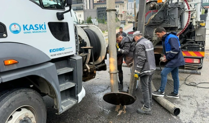 Aşırı Yağış Alan B&ouml;lgelerde Yoğun Mesai