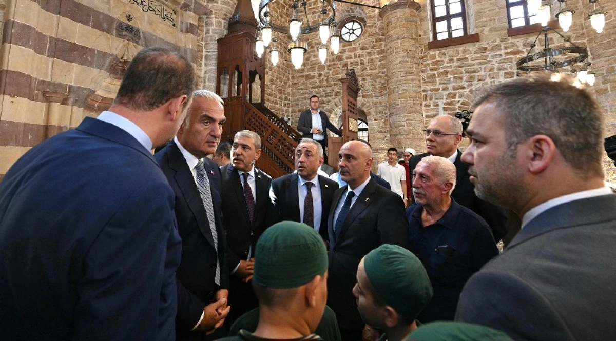 Asırlık 5 Camii Restorasyonun Ardından Yeniden İbadete A&ccedil;ıldı
