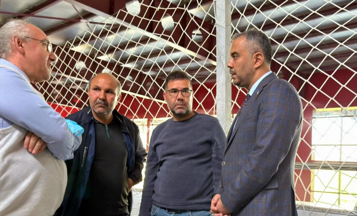 Başkan Hanifi Toptaş, okul saldırısında yaralanan &ouml;ğrenciler ve ailelerini ziyaret etti