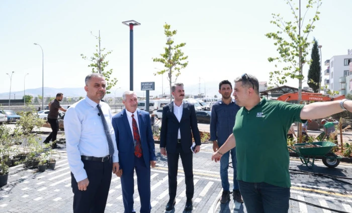 Başkan Toptaş, mahallelerin yaşam kalitesini artıran parkları ziyaret etti