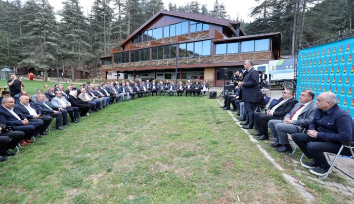 Başkan Toptaş, muhtarlarla Başkonuş Yaylası&rsquo;nda buluştu