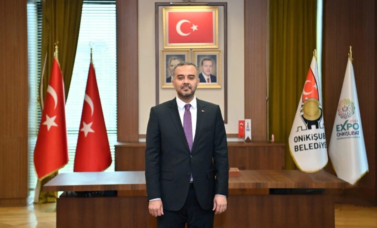 Başkan Toptaş: "Onikişubat&rsquo;ta &ccedil;ocuklarımız i&ccedil;in &ccedil;alışırken, bu yıl 23 Nisan&rsquo;ı buruk karşılıyoruz"