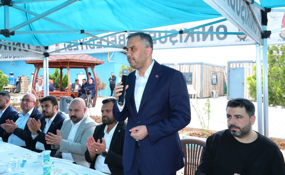 Başkan Toptaş&rsquo;tan belediye emek&ccedil;ilerine anlamlı 1 Mayıs teşekk&uuml;r&uuml;
