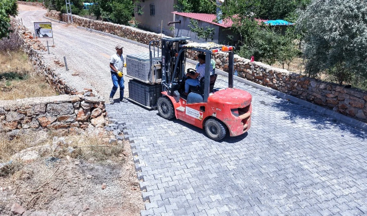 B&uuml;y&uuml;kşehir, Afşin Emirli&rsquo;nin Ulaşım Standardını İyileştiriyor