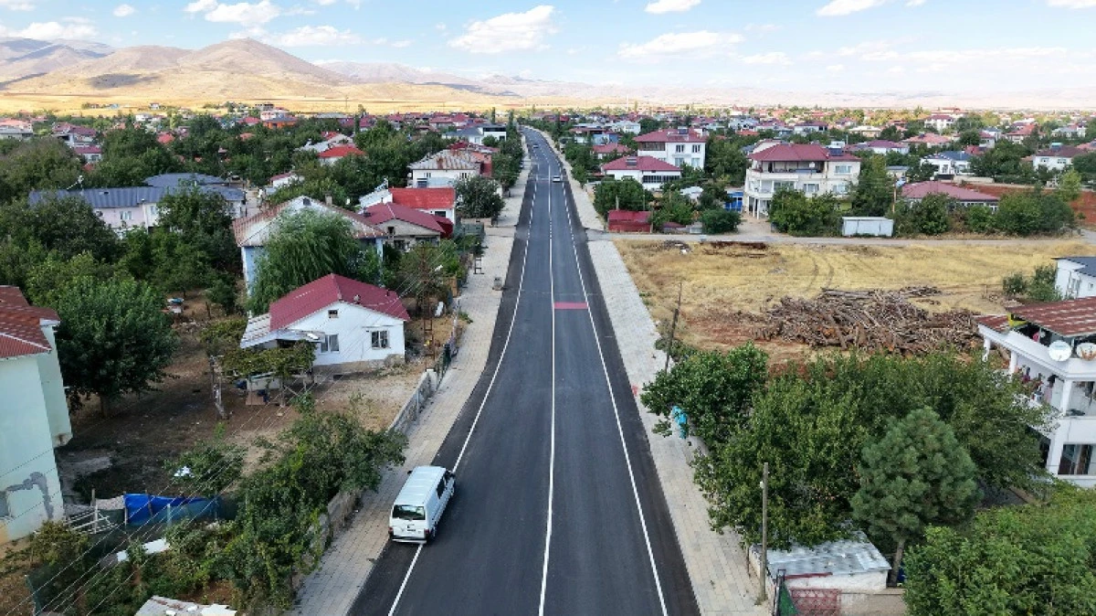 B&uuml;y&uuml;kşehir, Afşin&rsquo;de 3 Mahallenin Ulaşımını İyileştiren Yol Yatırımını Tamamladı