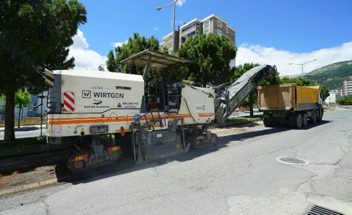 B&uuml;y&uuml;kşehir, Ahır Dağı Caddesi&rsquo;ni Asfalta Hazırlıyor