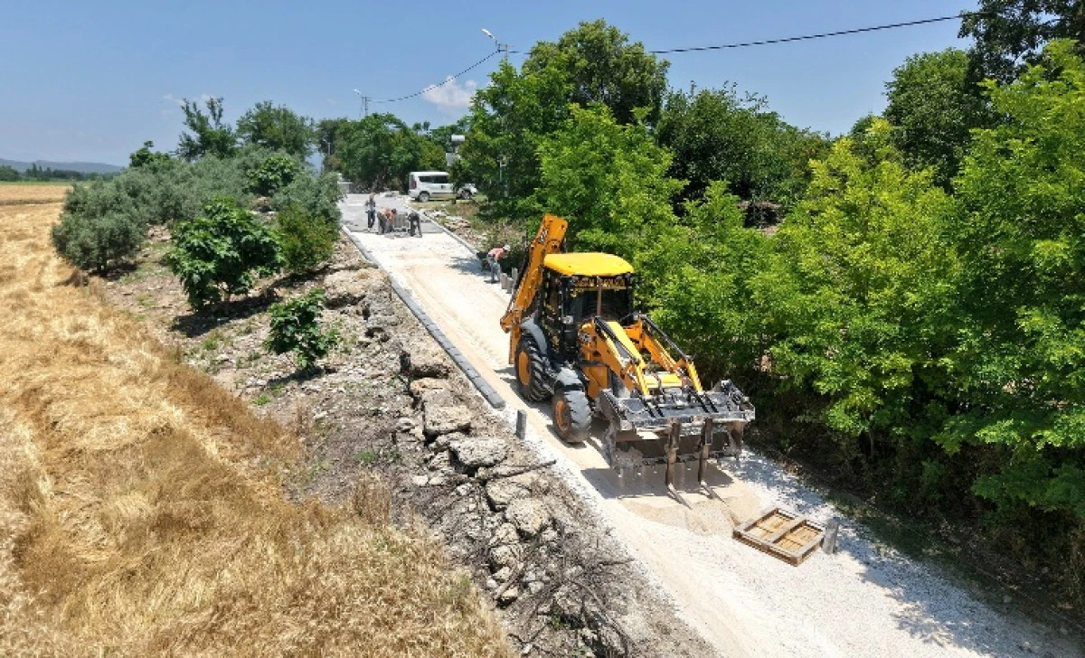 B&uuml;y&uuml;kşehir, Andırın Kırsalında Yol Yatırımlarını S&uuml;rd&uuml;r&uuml;yor