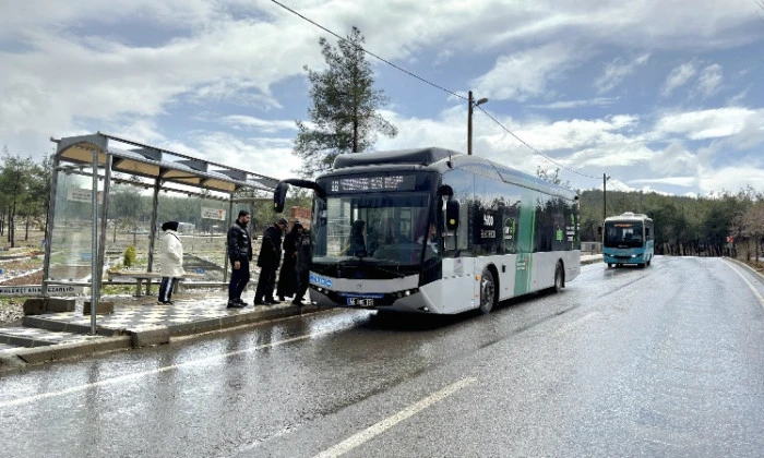 B&uuml;y&uuml;kşehir, Bayramda Mezarlık Ziyaretlerini Ulaşım Desteğiyle Kolaylaştırdı