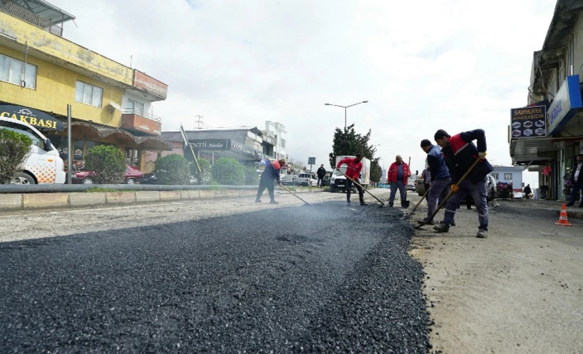 B&uuml;y&uuml;kşehir, Dulkadiroğlu&rsquo;nda Asfalt Mesaisini S&uuml;rd&uuml;r&uuml;yor