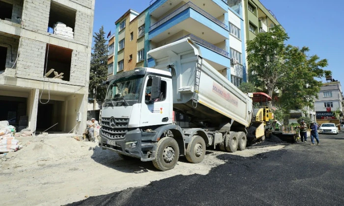B&uuml;y&uuml;kşehir, Dulkadiroğlu&rsquo;nda Sokak Sokak Asfalt Mesaisini S&uuml;rd&uuml;r&uuml;yor