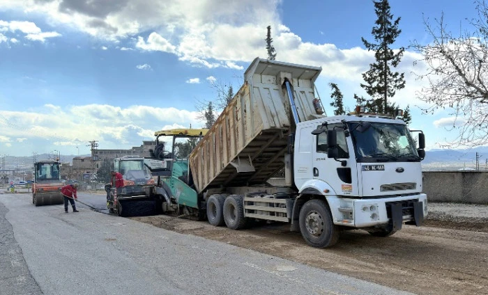 B&uuml;y&uuml;kşehir Dulkadiroğlu&rsquo;nda Yol Yenilemelerine Devam Ediyor