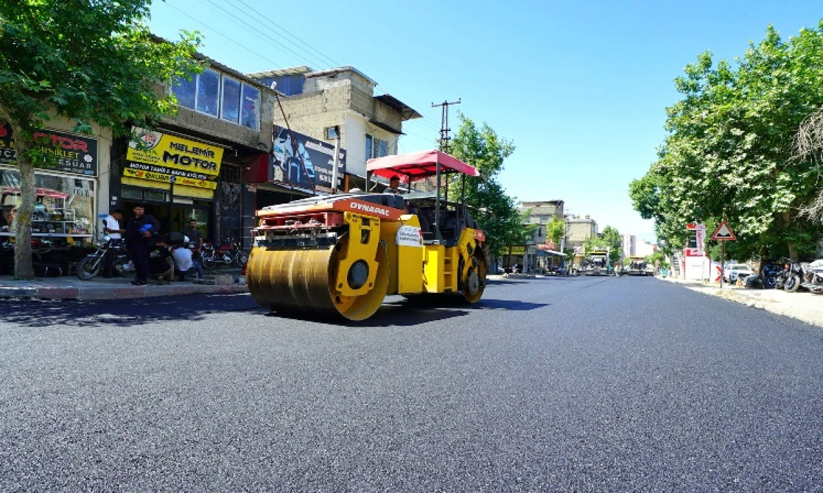 B&uuml;y&uuml;kşehir, Eski Sanayi Sitesinin Yollarını Bir Bir Asfaltlıyor