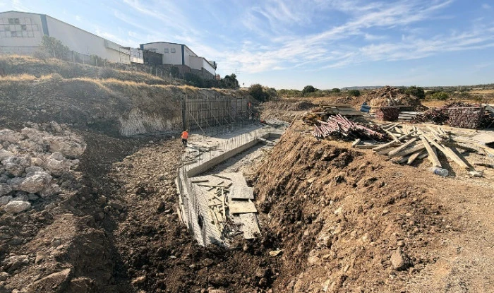 Büyükşehir Pazarcık’ta Yarım Asırlık Eski Köprüyü Yeniliyor