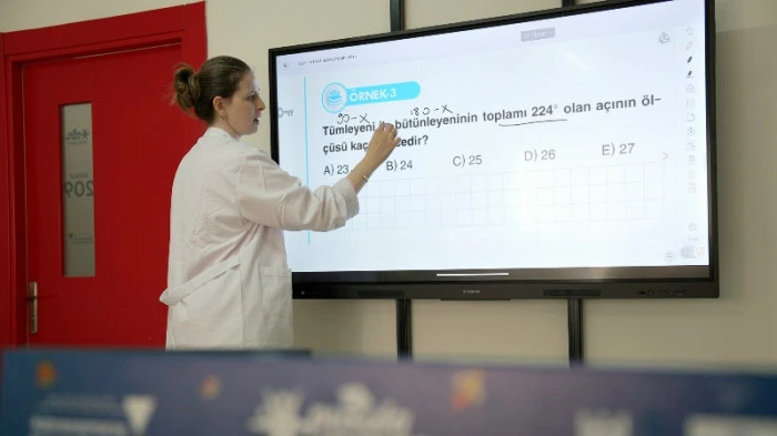 B&uuml;y&uuml;kşehir Pusula Maraş Eğitim Merkezi&rsquo;yle Gen&ccedil;lerin Yanında