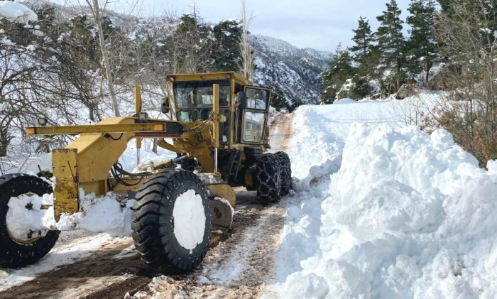 B&uuml;y&uuml;kşehir Sahada; Karla M&uuml;cadelede Tam Kadro Mesai