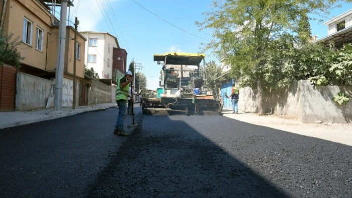 B&uuml;y&uuml;kşehir, Şeyh Şamil&rsquo;i Sokak Sokak, Cadde Cadde Sıcak Asfaltla Buluşturuyor