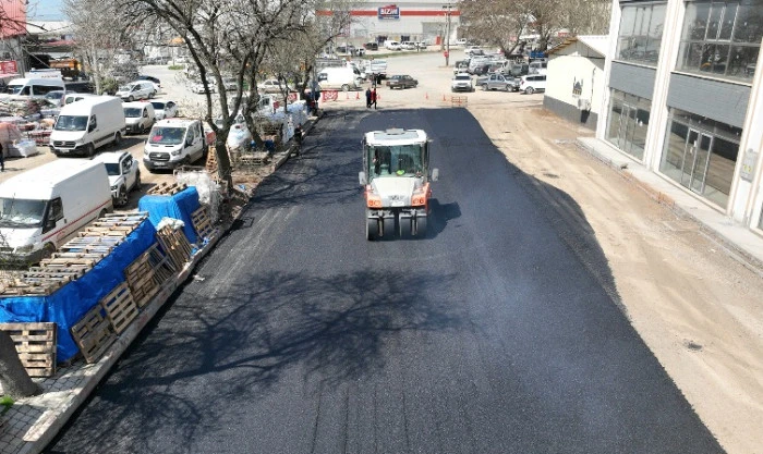 B&uuml;y&uuml;kşehir, Toptancılar Sitesi Yollarını Yeniliyor