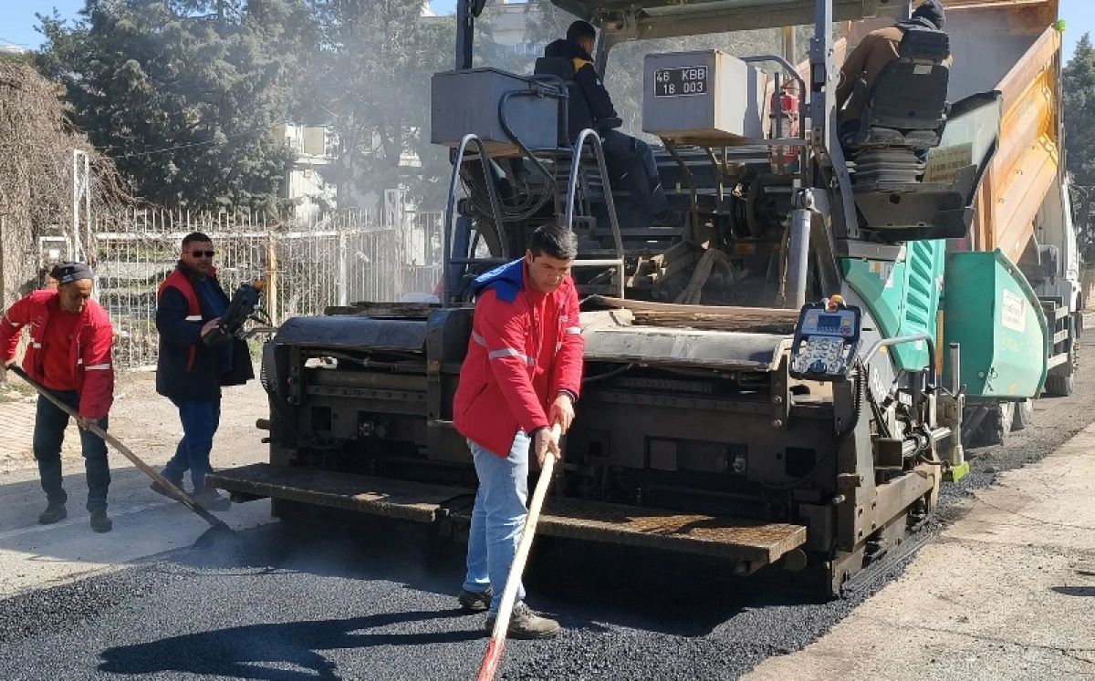 B&uuml;y&uuml;kşehir, Yol Yenilemelerini Hummalı Bir Şekilde S&uuml;rd&uuml;r&uuml;yor
