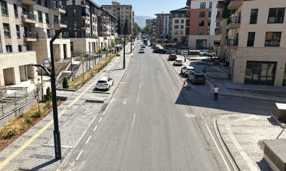 B&uuml;y&uuml;kşehir, Z&uuml;beyde Hanım&rsquo;da Son Kat Asfalta Ge&ccedil;iyor