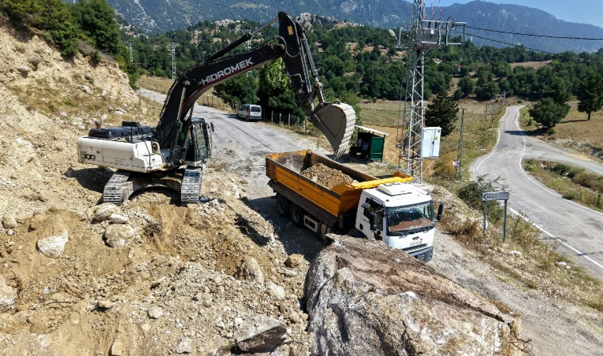 B&uuml;y&uuml;kşehir&rsquo;den Andırın Kırsalında Modern Ulaşım Hamlesi