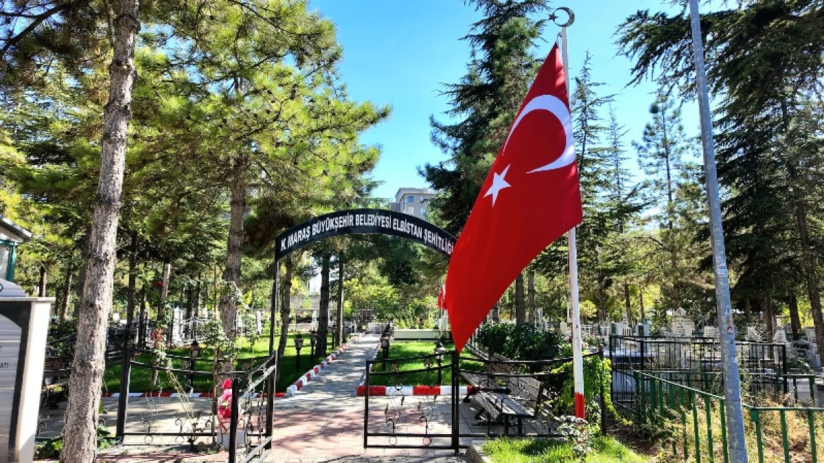 B&uuml;y&uuml;kşehir&rsquo;den Elbistan Hocazade ve Gariplik Mezarlıklarında Bakım Mesaisi