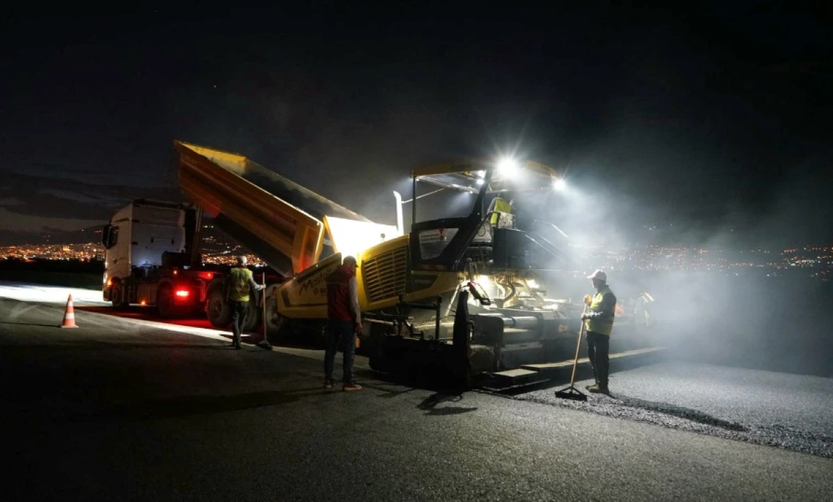 B&uuml;y&uuml;kşehir&rsquo;den Elmalar Yolunda Kesintisiz Asfalt Mesaisi