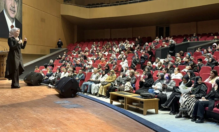B&uuml;y&uuml;kşehir&rsquo;den Kadınlar G&uuml;n&uuml;&rsquo;nde Anlamlı S&ouml;yleşi; Kadının Aile ve Toplumdaki &Ouml;nemi Konuşuldu