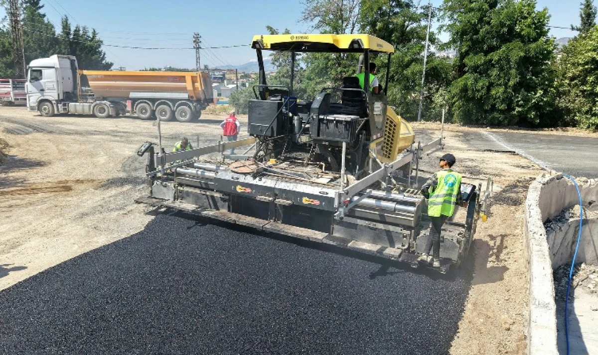 B&uuml;y&uuml;kşehir&rsquo;den T&uuml;rkoğlu Kılılı&rsquo;ya 12 Milyonluk Asfalt Yatırımı