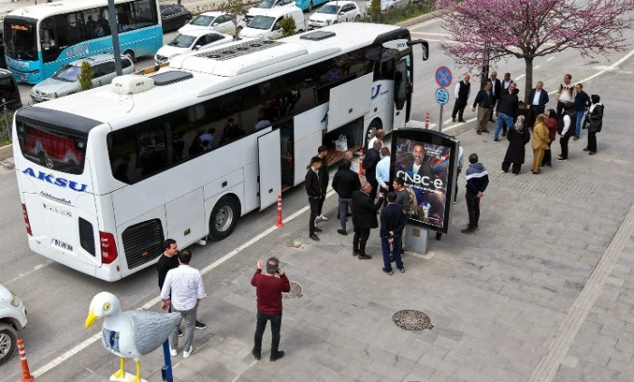B&uuml;y&uuml;kşehir&rsquo;den &Uuml;reticiye Tam Destek; &Ccedil;ift&ccedil;iler Konya Tarım Fuarı&rsquo;na Uğurlandı