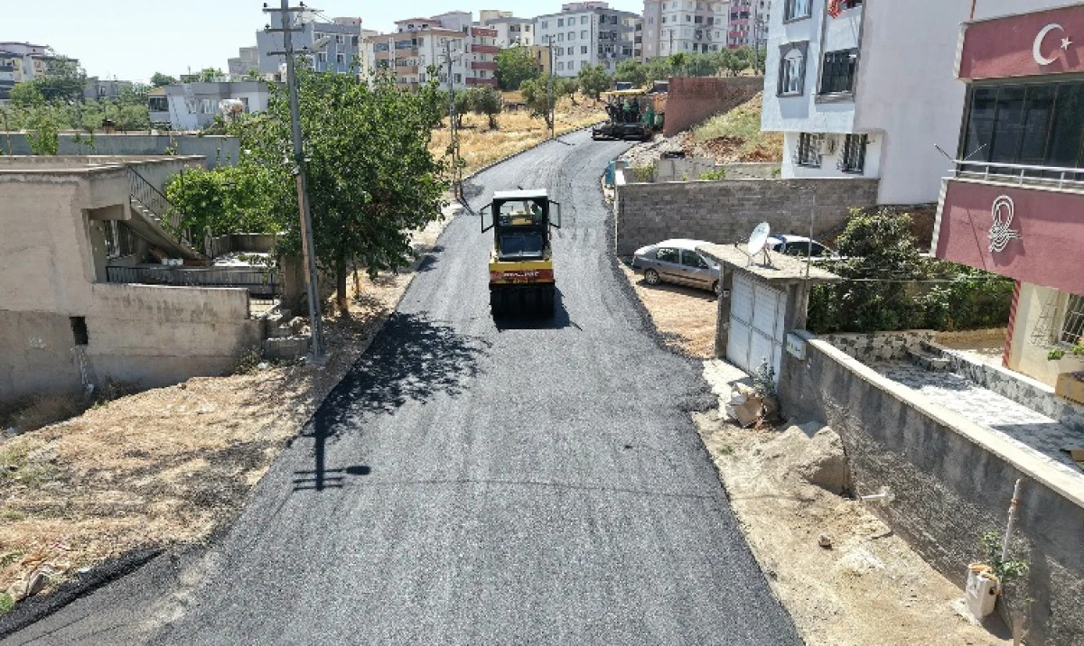 B&uuml;y&uuml;kşehir&rsquo;den Yeni Haftada 23 Farklı Noktada Sıcak Asfalt