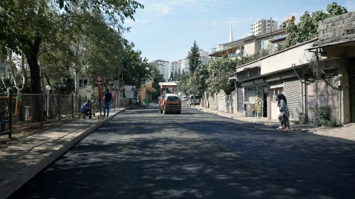 B&uuml;y&uuml;kşehir&rsquo;in Asfalt Mesaisi Sokak Sokak, Cadde Cadde Devam Ediyor