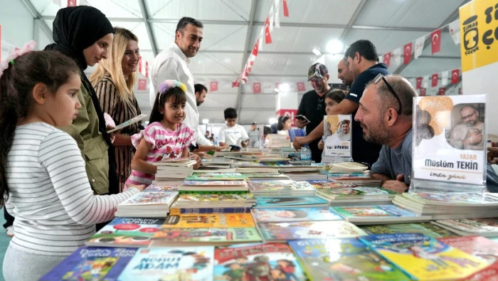 B&uuml;y&uuml;kşehir&rsquo;in Kitap Fuarı Dokuzuncu G&uuml;n&uuml;nde de Ziyaret&ccedil;i Akınına Uğradı