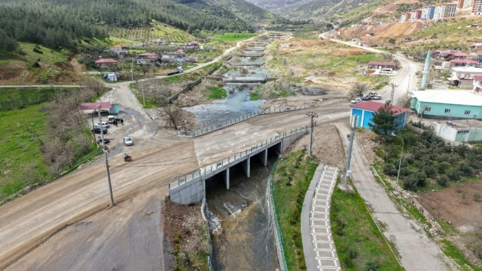 B&uuml;y&uuml;kşehir&rsquo;in Ulaşım Yatırımları B&uuml;y&uuml;yerek S&uuml;r&uuml;yor: 43 K&ouml;pr&uuml; ve Menfez