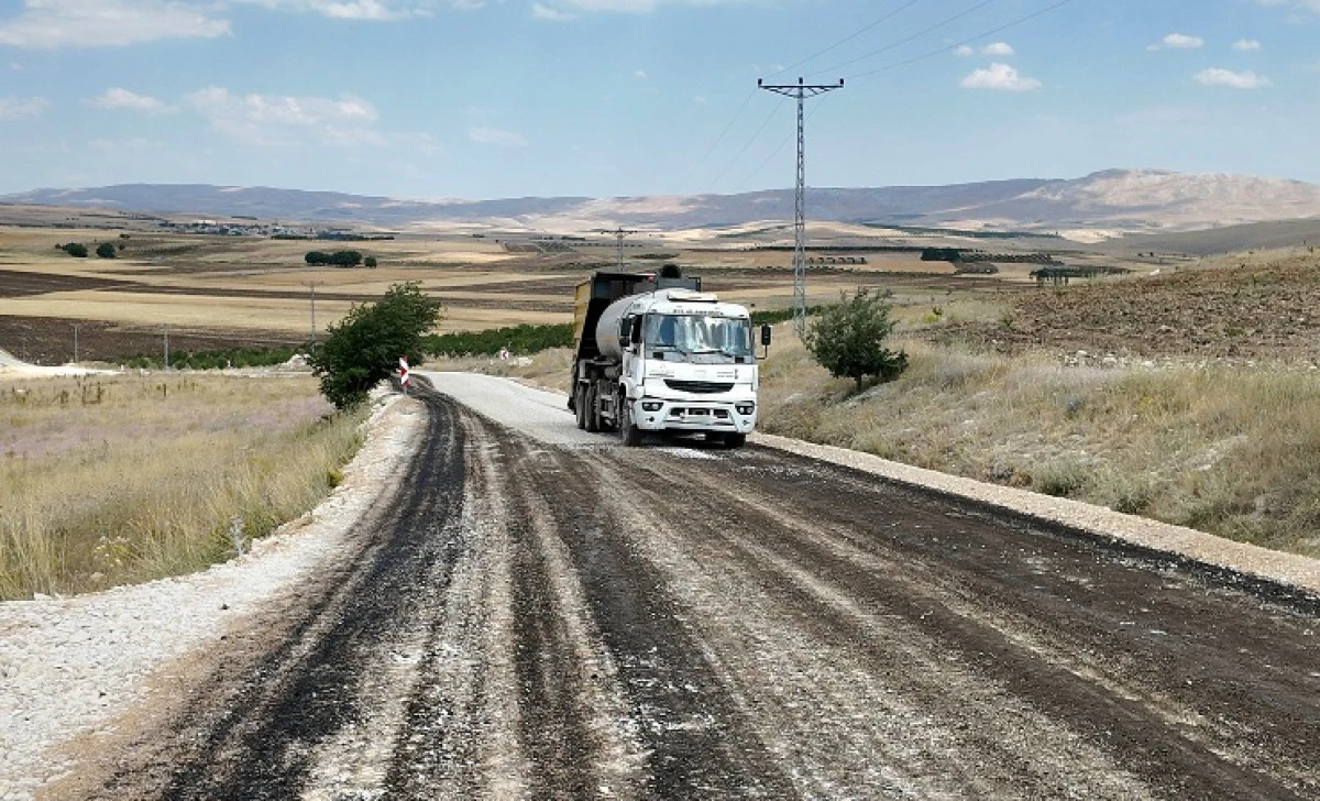 B&uuml;y&uuml;kşehir&rsquo;le Elbistan Kırsalında Ulaşım G&uuml;&ccedil;leniyor