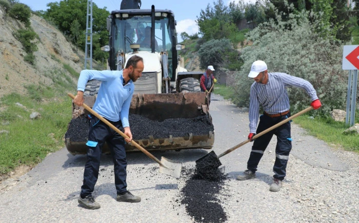 Dulkadiroğlu Belediyesi&rsquo;nden G&ouml;ll&uuml; Mahallesi&rsquo;nde Asfalt &Ccedil;alışması