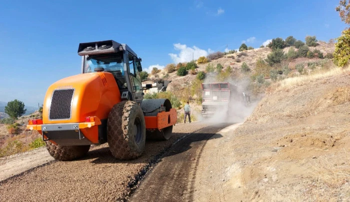 Dulkadiroğlu'nda Yol Seferberliği Sürüyor