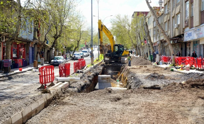 Dumlupınar Mahallesi&rsquo;ne 8 Kilometrelik Yeni Altyapı Hattı Kazandırılıyor