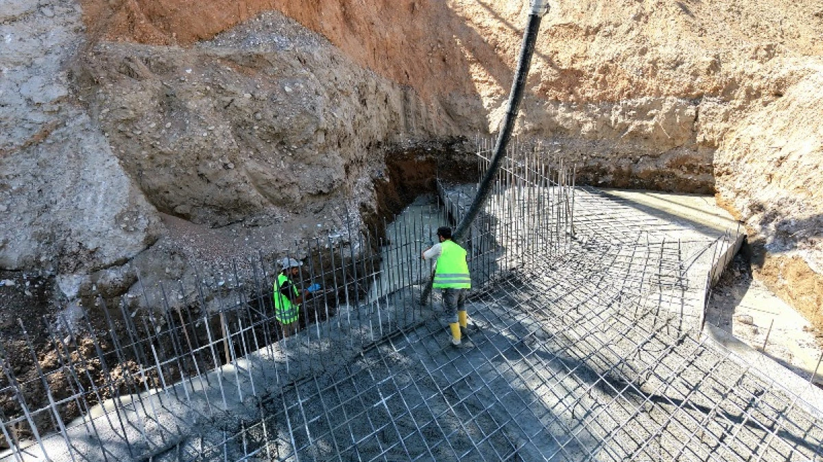 Elbistan Kırsalında Ulaşımı Rahatlatacak Yeni K&ouml;pr&uuml;n&uuml;n Temeli Atıldı