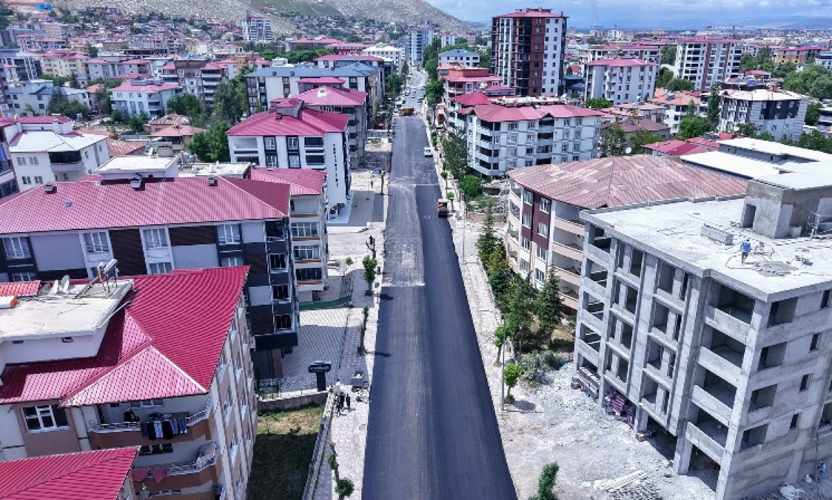 Elbistan Pınarbaşı Caddesi, Adım Adım Yeni Y&uuml;z&uuml;ne Kavuşuyor