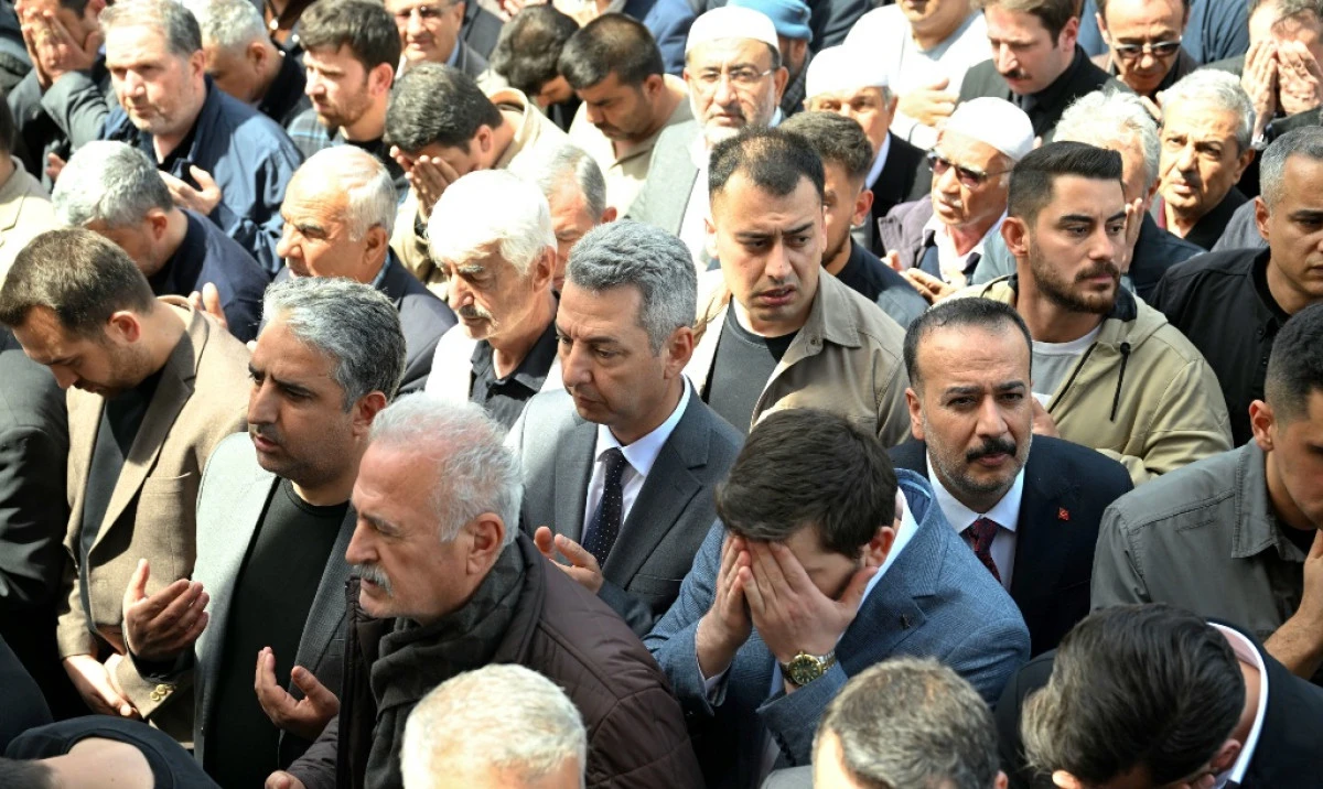 Hayatını Kaybeden &Ouml;ğrenciler Son Yolculuğuna Uğurlandı