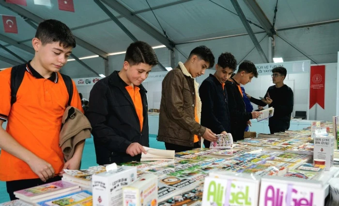 Ilıca’dan Gelen Öğrenciler Kitapların Büyülü Dünyasını Keşfetti