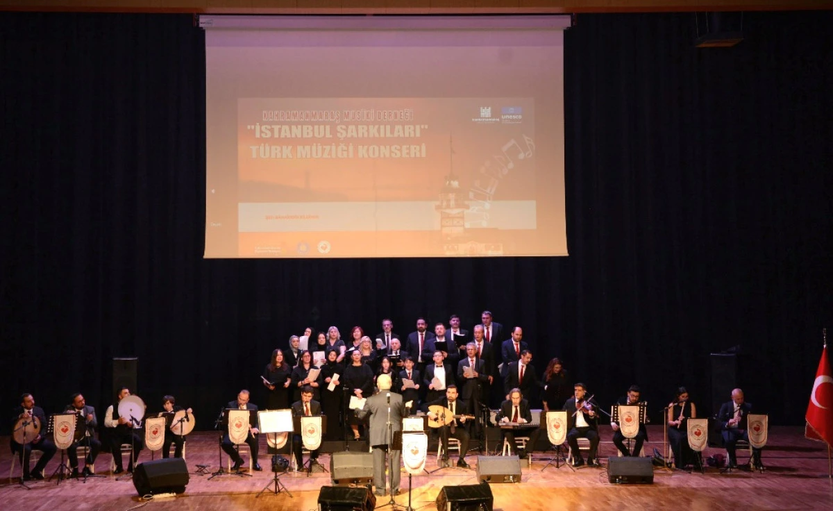 &ldquo;İstanbul Şarkıları&rdquo; Konseri M&uuml;zikseverlere Keyif Dolu Bir Akşam Yaşattı