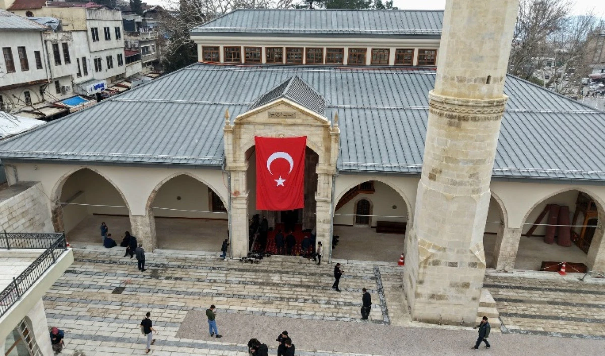 Kadir Gecesi&rsquo;nde Tarihi Ulu Camii&rsquo;de Buluşalım!