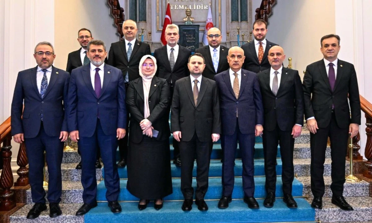 Kahramanmaraş Heyeti, Adalet Bakanı G&uuml;rlek&rsquo;i Ziyaret Etti